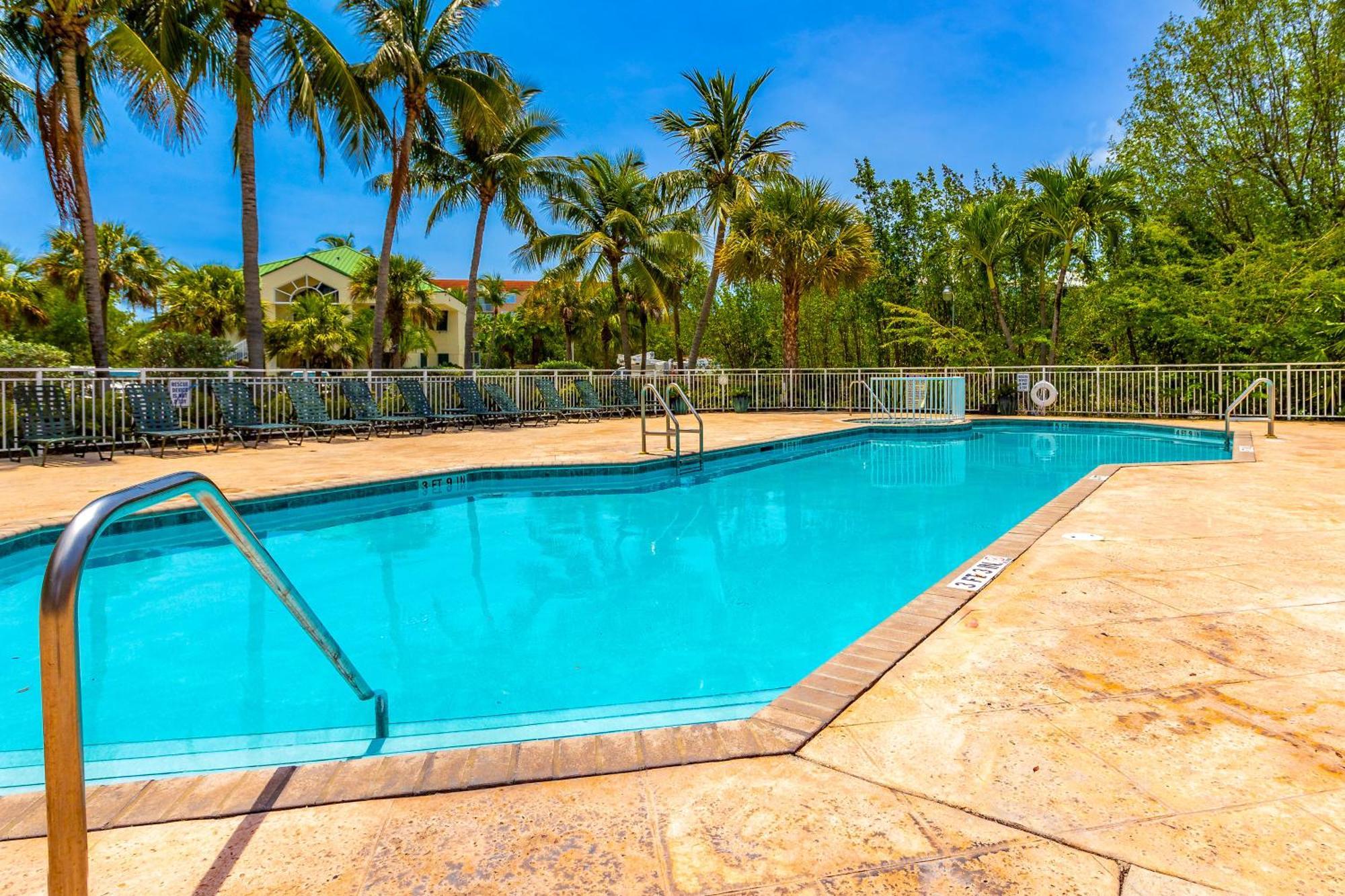 Sunrise Suites Dominican Suite #110 基韋斯特 客房 照片